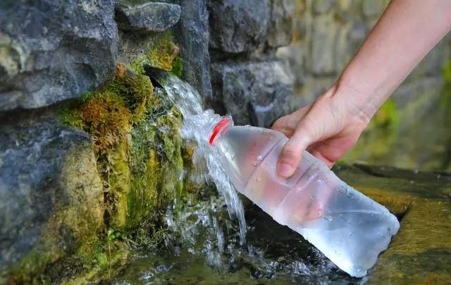 山泉水桶装水